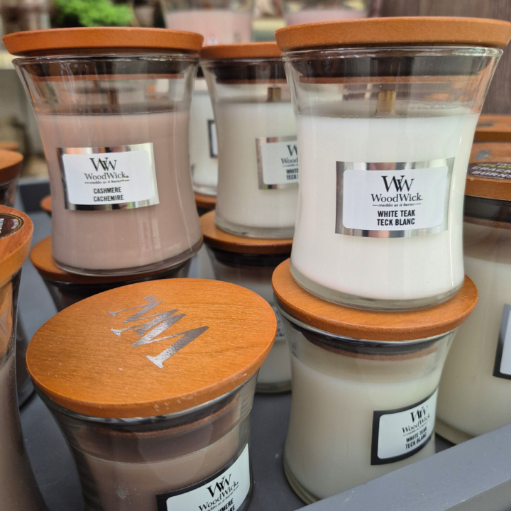 WoodWick shoppen bij tuincentrum de Wilskracht! WoodWick shoppen bij tuincentrum de Wilskracht!