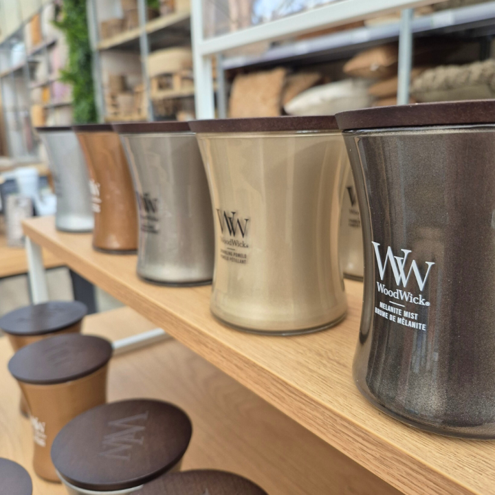 WoodWick shoppen bij tuincentrum de Wilskracht! WoodWick shoppen bij tuincentrum de Wilskracht!