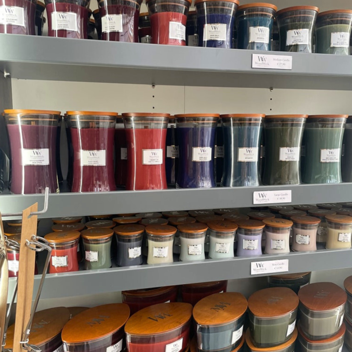 WoodWick kaars shoppen bij tuincentrum de Wilskracht! WoodWick kaars shoppen bij tuincentrum de Wilskracht!