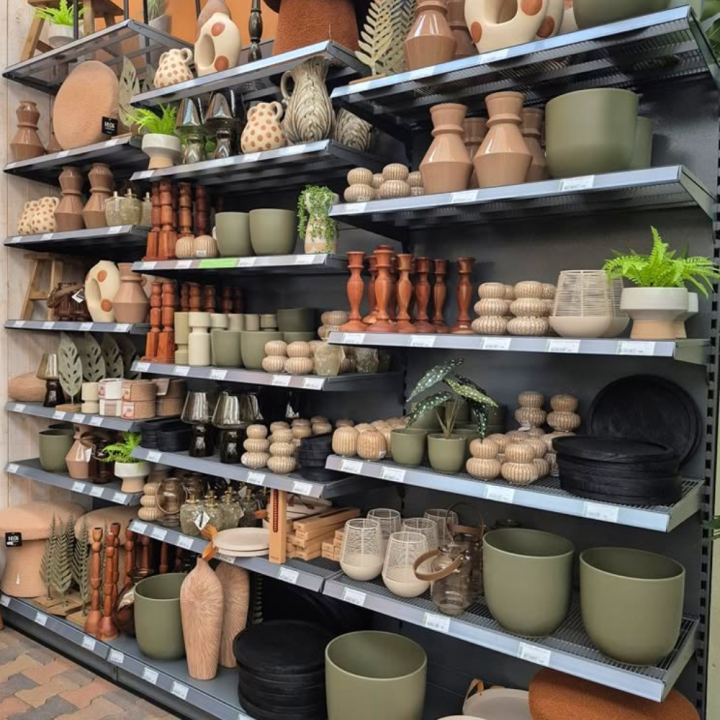 Bloempotten kopen bij tuincentrum de Wilskracht! Bloempotten kopen bij tuincentrum de Wilskracht!
