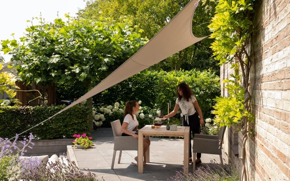 Tuinmeubelen |  schaduwdoek Nesling | zonswering |  tuincentrum Den Haag 