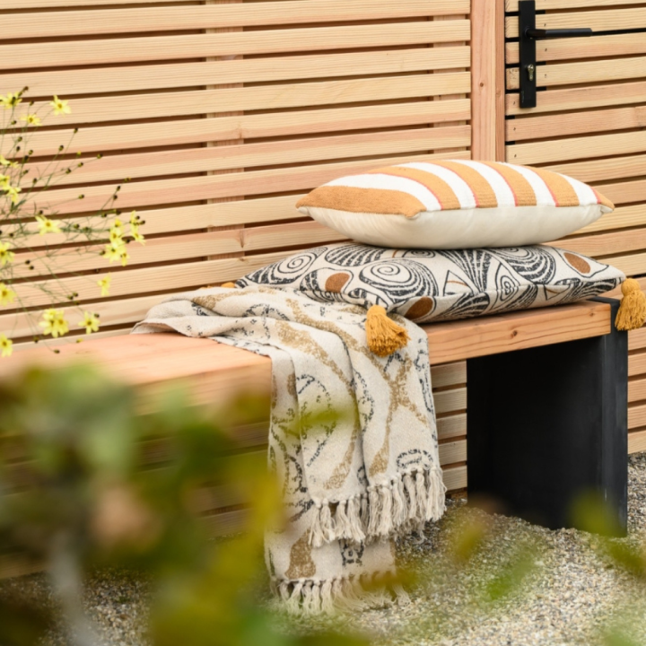 Shop een nieuwe tuinbank bij GroenRijk de Wilskracht!