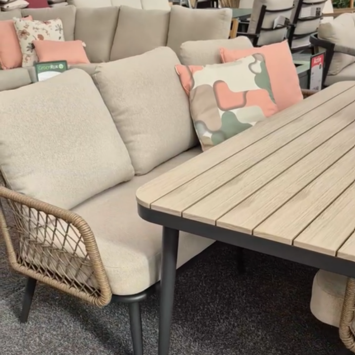 Shop tuinmeubelen bij GroenRijk de Wilskracht! Shop tuinmeubelen bij GroenRijk de Wilskracht!