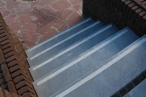 Asian Bluestone traptrede blauw gezoet 100x35x15cm - afbeelding 2