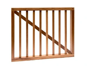 Hardhouten spijlenhek/ -poort, 100 x 80 cm. Frame 4,5 x 7 cm, spijlen 2 x 3 cm