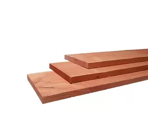 Douglas fijnbezaagde plank 1,5 x 14,0 x 300 cm, groen geïmpregneerd.