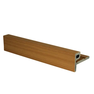 NewTechWood HKC co-extrusie eindprofiel castellation t.b.v. wand bekleding, 7 x 5 x 300 cm, Red Ceda - afbeelding 1