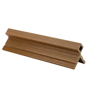 NewTechWood HKC co-extrusie hoekprofiel castellation t.b.v. wand bekleding, 7 x 8 x 300 cm, Red Ceda - afbeelding 1